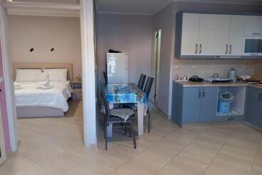 پانسیون Eleana's Apartament