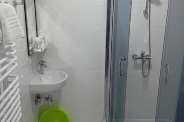 پانسیون Guest House At Lesya Ukrainka