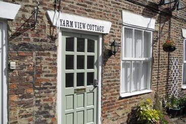 پانسیون Yarm View Guest House And Cottages