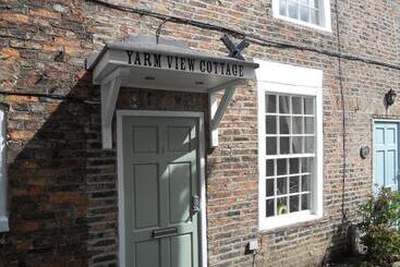 پانسیون Yarm View Guest House And Cottages