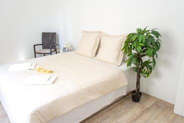 アパートホテル Penzion Apartmány Hradební