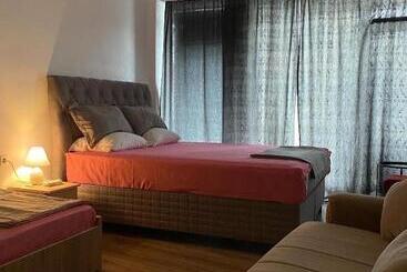 Zani Hostel
