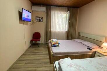 Zani Hostel