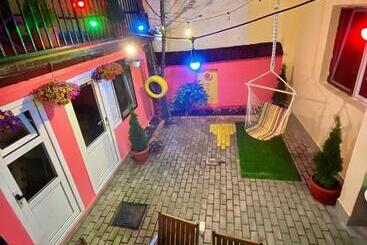 Zani Hostel