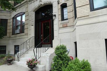 A Stylish Stay W/ A Queen Bed, Heated Floors.. #23