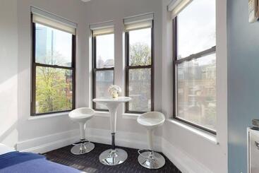 Centrally Located Studio In The Southend, #25