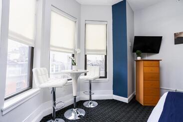 Heart Of South End, Convenient, Comfy Studio #42