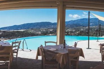 هتل Agriturismo Podere Pansera