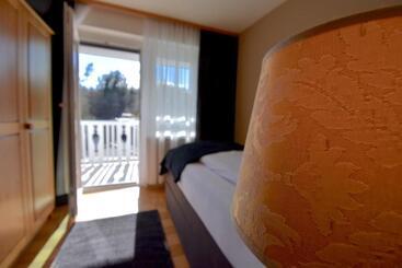 Rooms & Amoria Spa For Adults Only   Hotel Jägerhof Wörthersee