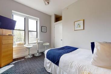 Stylish Downtown Studio In The Boston, C.ave #34