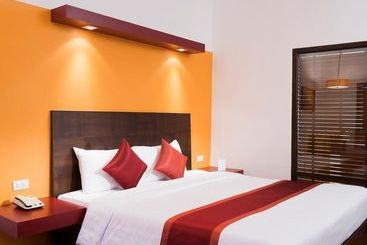 All Seasons Naiharn Phuket Hotel