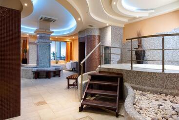 هتل Alexandros Palace