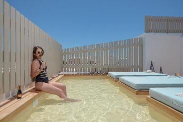 Argo Boutique - Naxos
