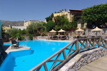 هتل Arolithos Traditional Village