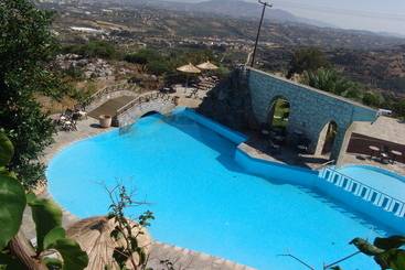 هتل Arolithos Traditional Village