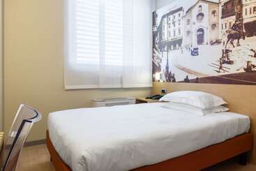 B&b Hotel Milano La Spezia