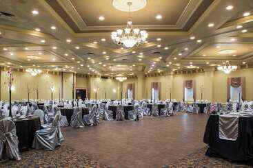 هتل Best Western Plus Winnipeg Airport