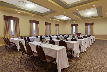 هتل Best Western Plus Winnipeg Airport