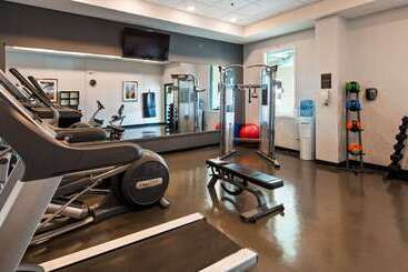 هتل Best Western Plus Winnipeg Airport