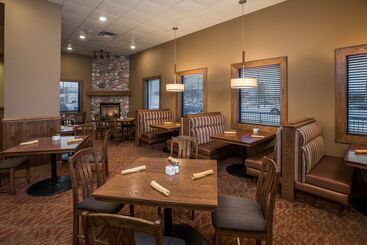 هتل Best Western Plus Winnipeg Airport