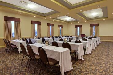 هتل Best Western Plus Winnipeg Airport