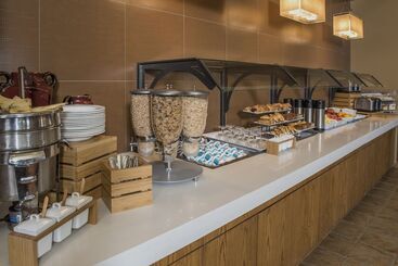 هتل Best Western Plus Winnipeg Airport