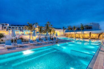 هتل Blue Lagoon Ocean