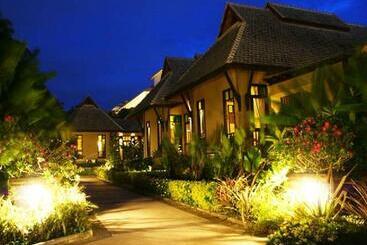 هتل Botany Beach Resort Pattaya