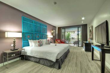 هتل Burasari Phuket Resort & Spa