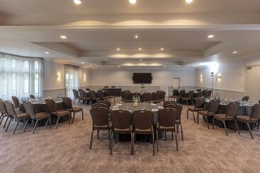 Cambridge Belfry Hotel & Spa