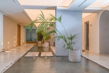 هتل Caravel Suites  Adults Only