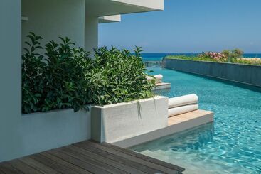 هتل Caravel Suites Adults Only