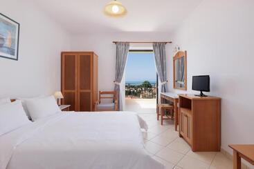 هتل Century Resort