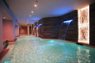 هتل Columbia Wellness & Spa