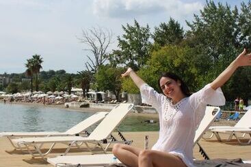 هتل Dassia Beach