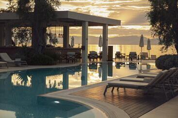 هتل Domes Miramare, A Luxury Collection Resort, Corfu   Adults Only