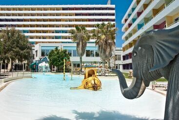 فندق Esperides Beach Resort