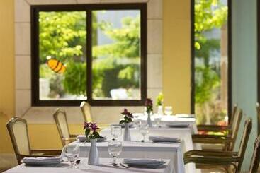 فندق Esperides Beach Resort