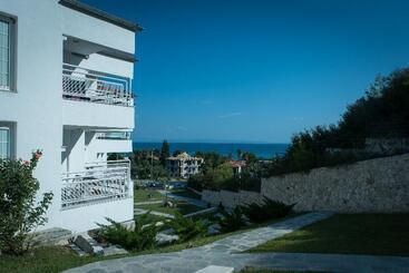 هتل Halkidiki Palace