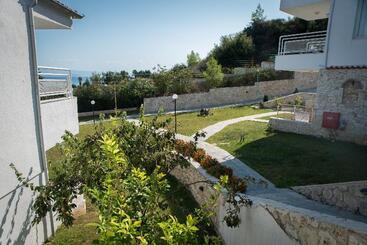 هتل Halkidiki Palace