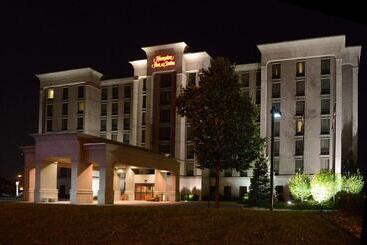 هتل Hampton Inn & Suites By Hilton Windsor