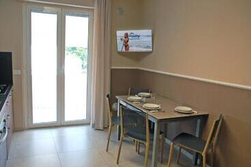 هتل Holiday Club Residence