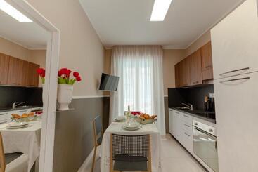 هتل Holiday Club Residence