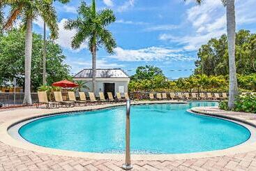 فندق Holiday Inn St. Petersburg West, An Ihg