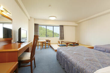 هتل Active Resorts Fukuoka Yahata