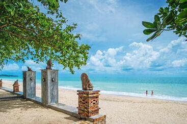 هتل Lanta Sand Resort & Spa
