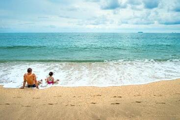 هتل Lanta Sand Resort & Spa