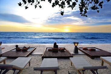 هتل Lanta Sand Resort & Spa