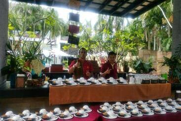 هتل Lanta Sand Resort & Spa
