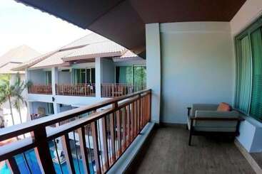هتل Lanta Sand Resort & Spa